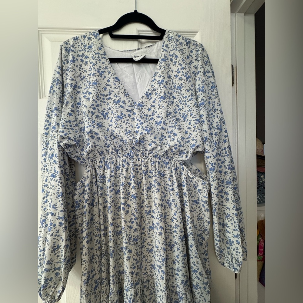 ARULA White and Light Blue Floral Maxi Dress